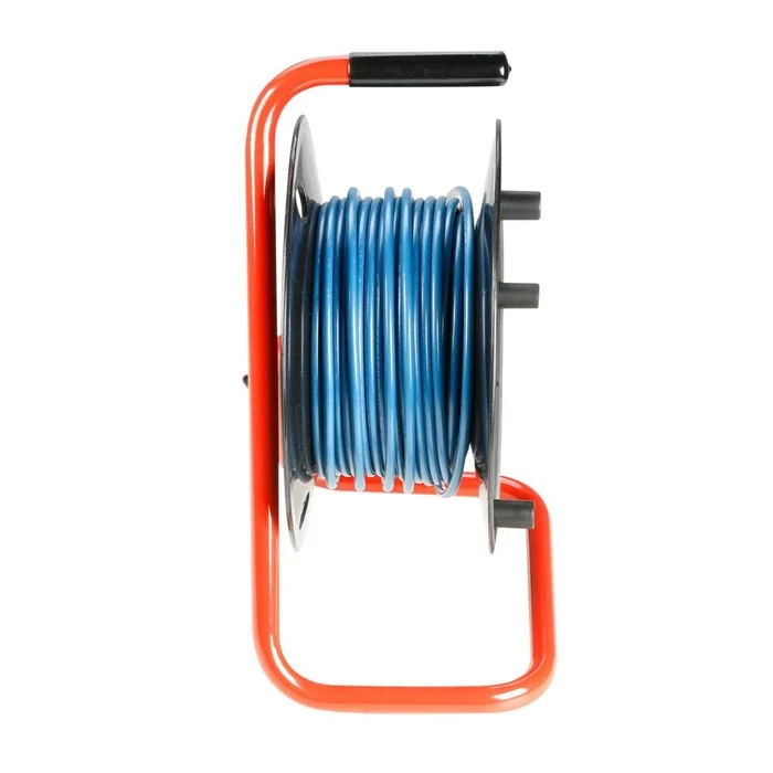 Adam Hall Cables K 3 CDCAT 5030 – Kabeltrommel mit CAT 5 Netzwerkkabel 30 m