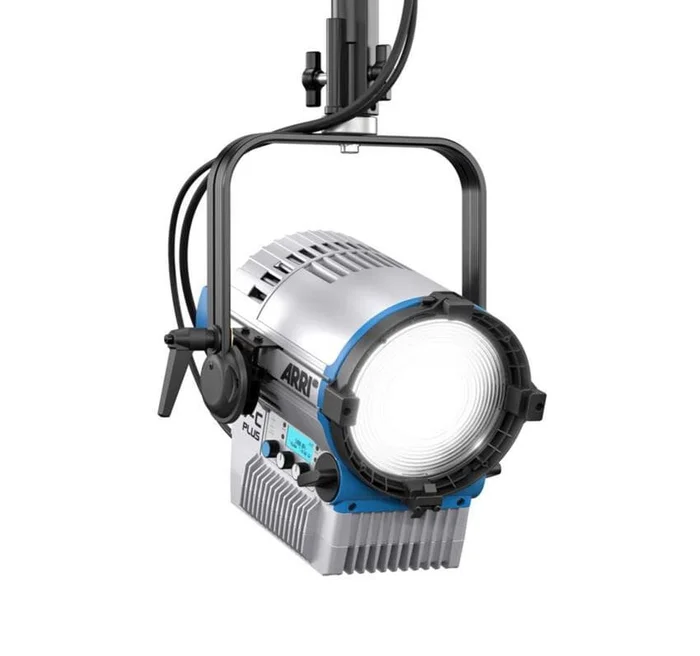 ARRI L7-C PLUS BLUE/SILVER, Fresnel, HANGING, 2800K-10000K, 180 W RGBW LED Light Engine,