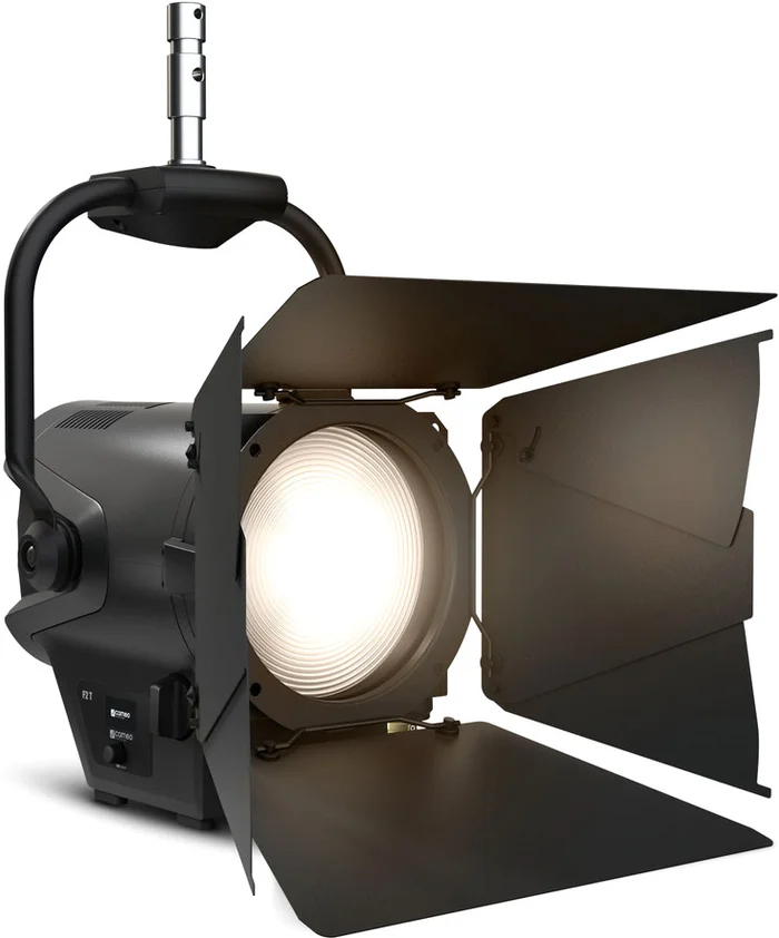 Cameo F2 T PO Stangenbedienbares Fresnel-Spotlight mit Tungsten-LED