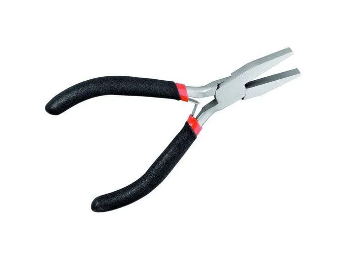 Flachzange 125mm mit abgeflachten und, glatten Backen (3cm)