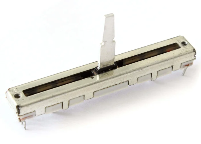 Pioneer DJ DCV-1020 – DJM 800 Linefader