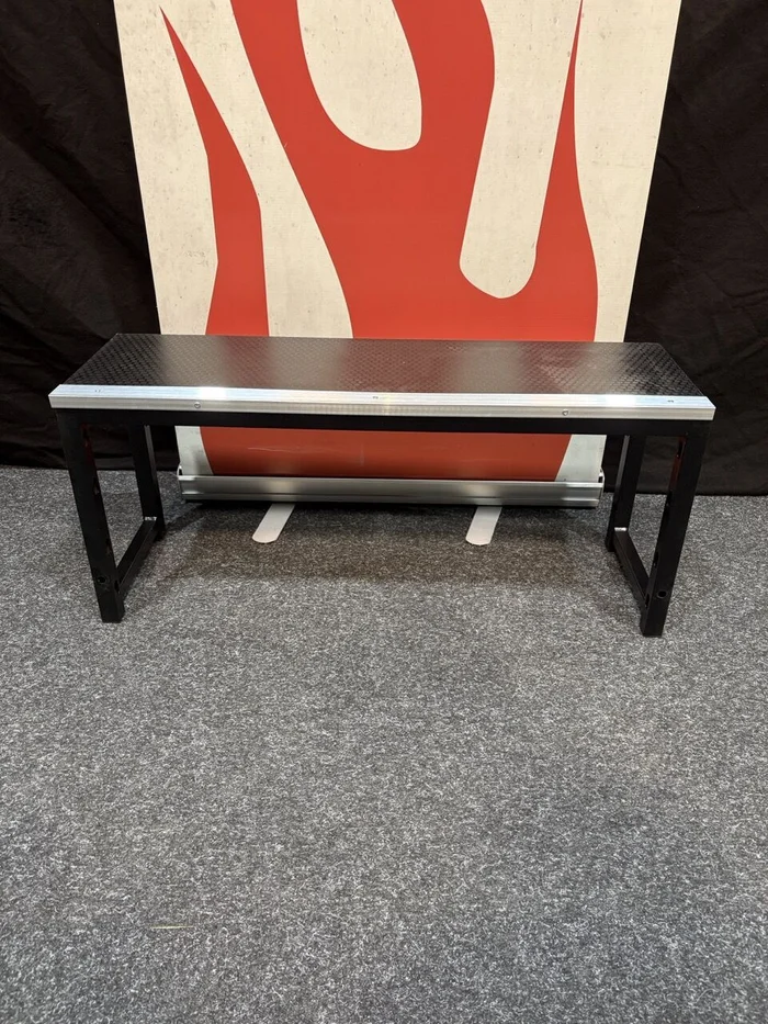 Power Dynamics Modulare Bühnentreppe 40cm 2. Stufe B-Ware