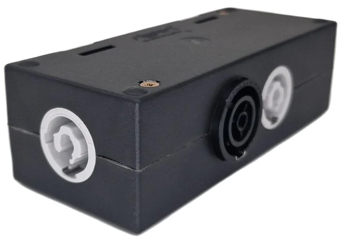 RigPort L1-Mix – Adapter BreakoutBox / Stromverteiler mit Powercon Anschlüssen