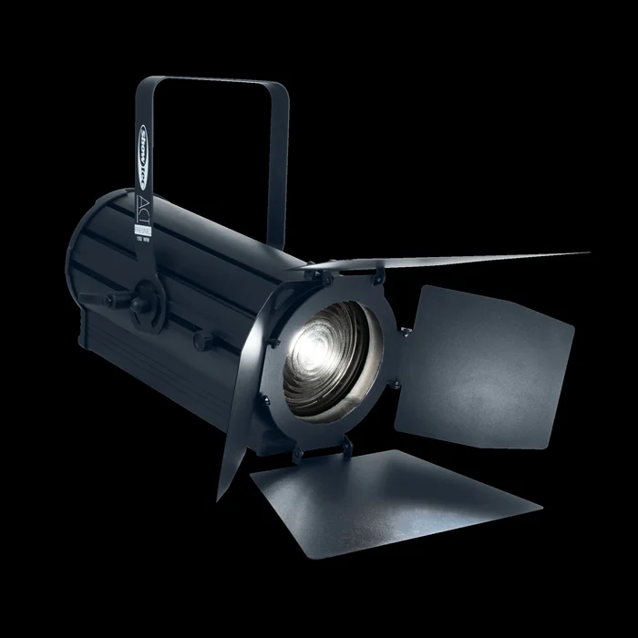 SHOWTEC ACT Fresnel 150 WW Kompakter, warmweißer LED-Fresnelscheinwerfer mit 150 W für Theater