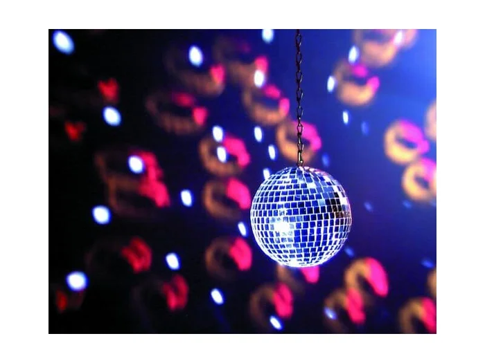 Spiegelkugel 20cm mit Echtglasfacetten 10 x 10 mm