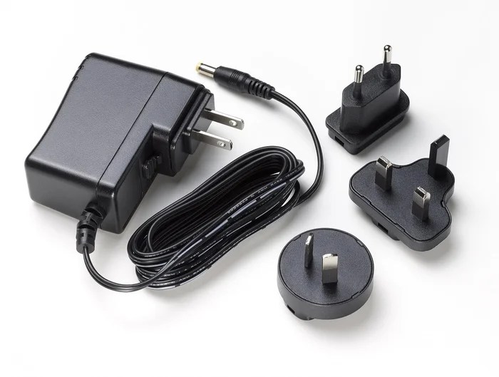 Tascam PS-P1220E – Netzteil 12V für Dante Compact Processor Series, SD